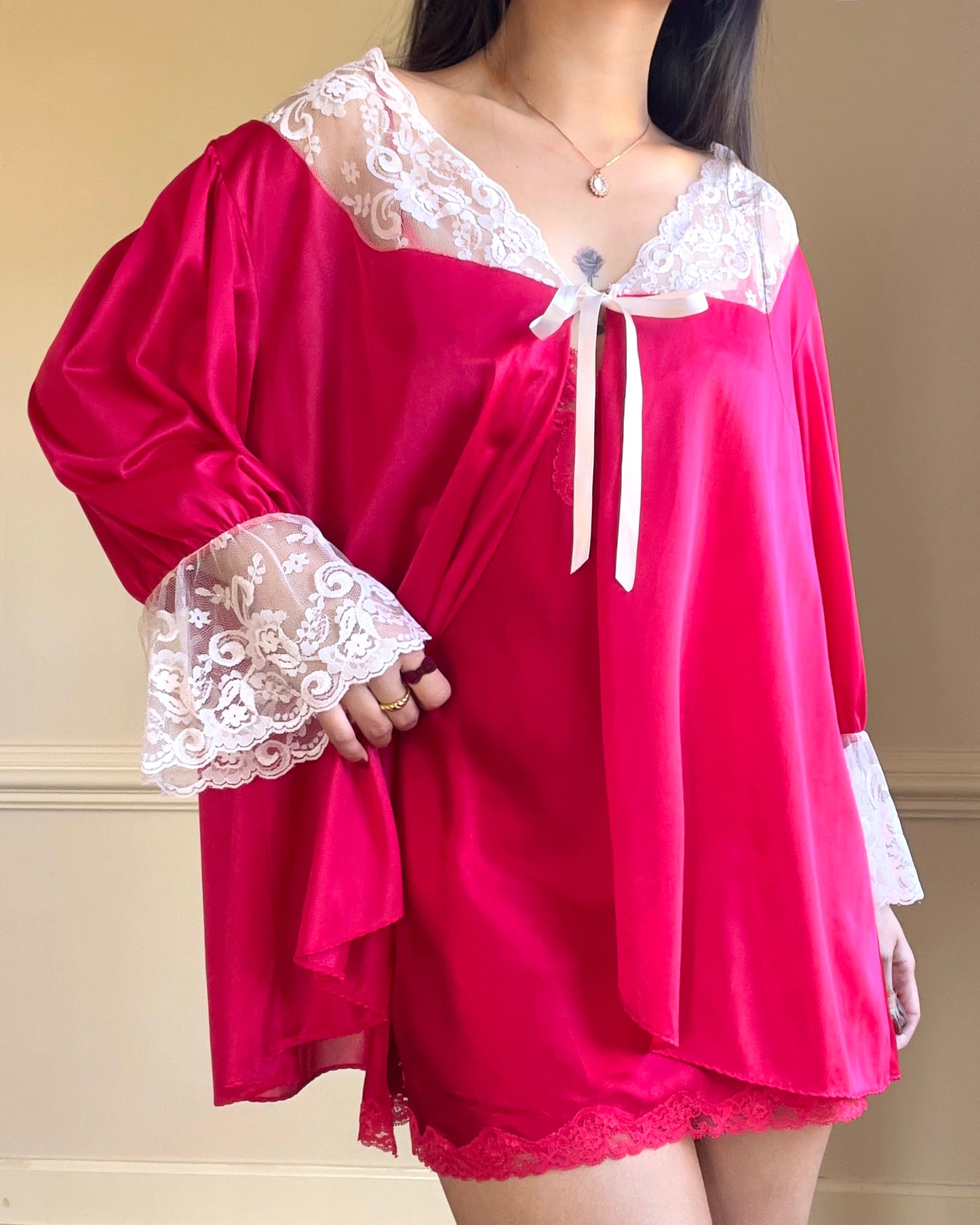 Vintage Silk Red Night Robe features Beautiful Lace Embroidery Collar