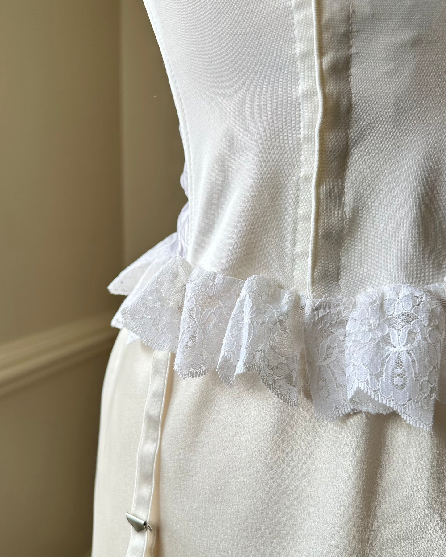 Satin Frederick's of Hollywood Strapless Corset in Light Iris Purple