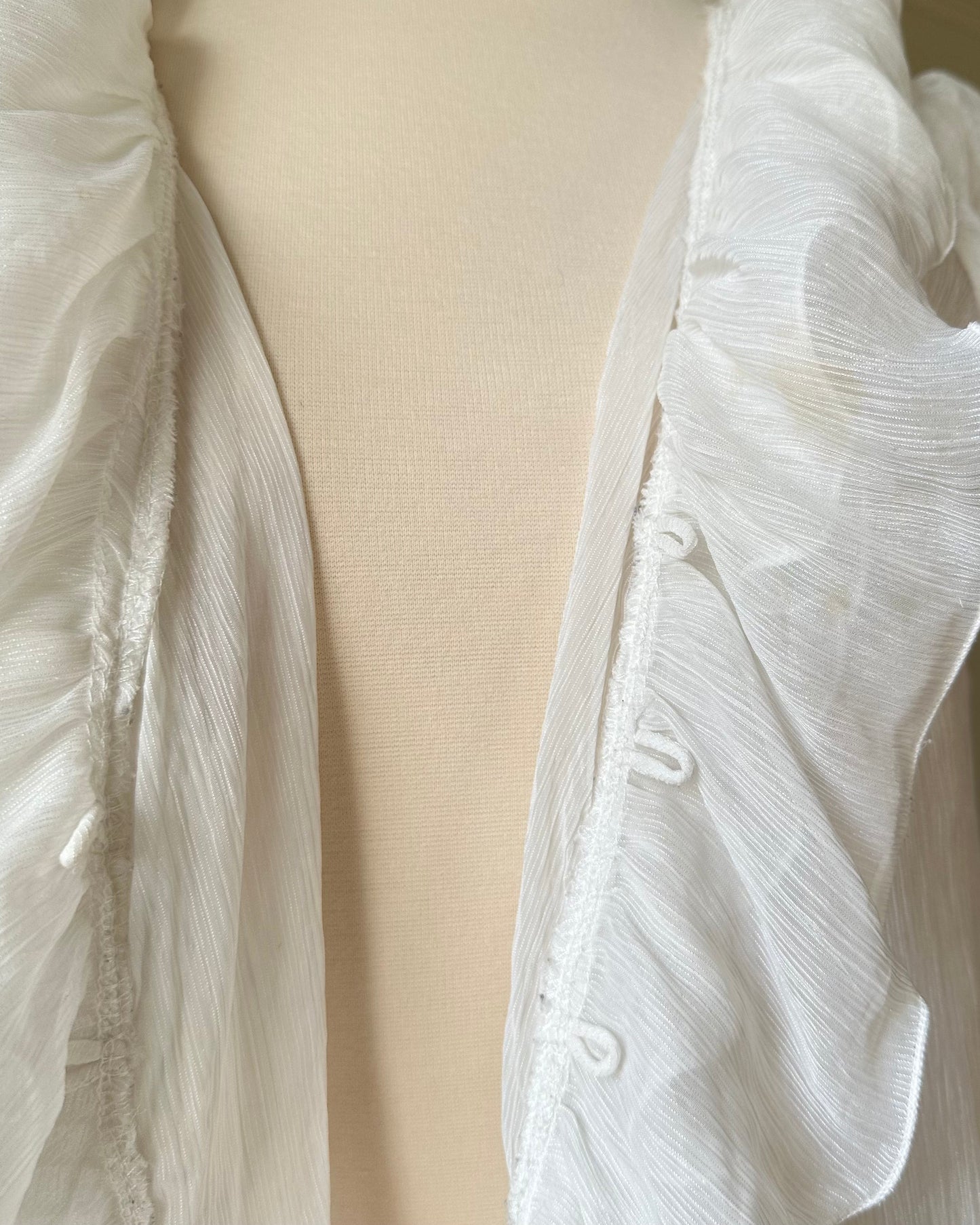 Stunning Rop featuring Layered Ruffled Details with Crinkled Material