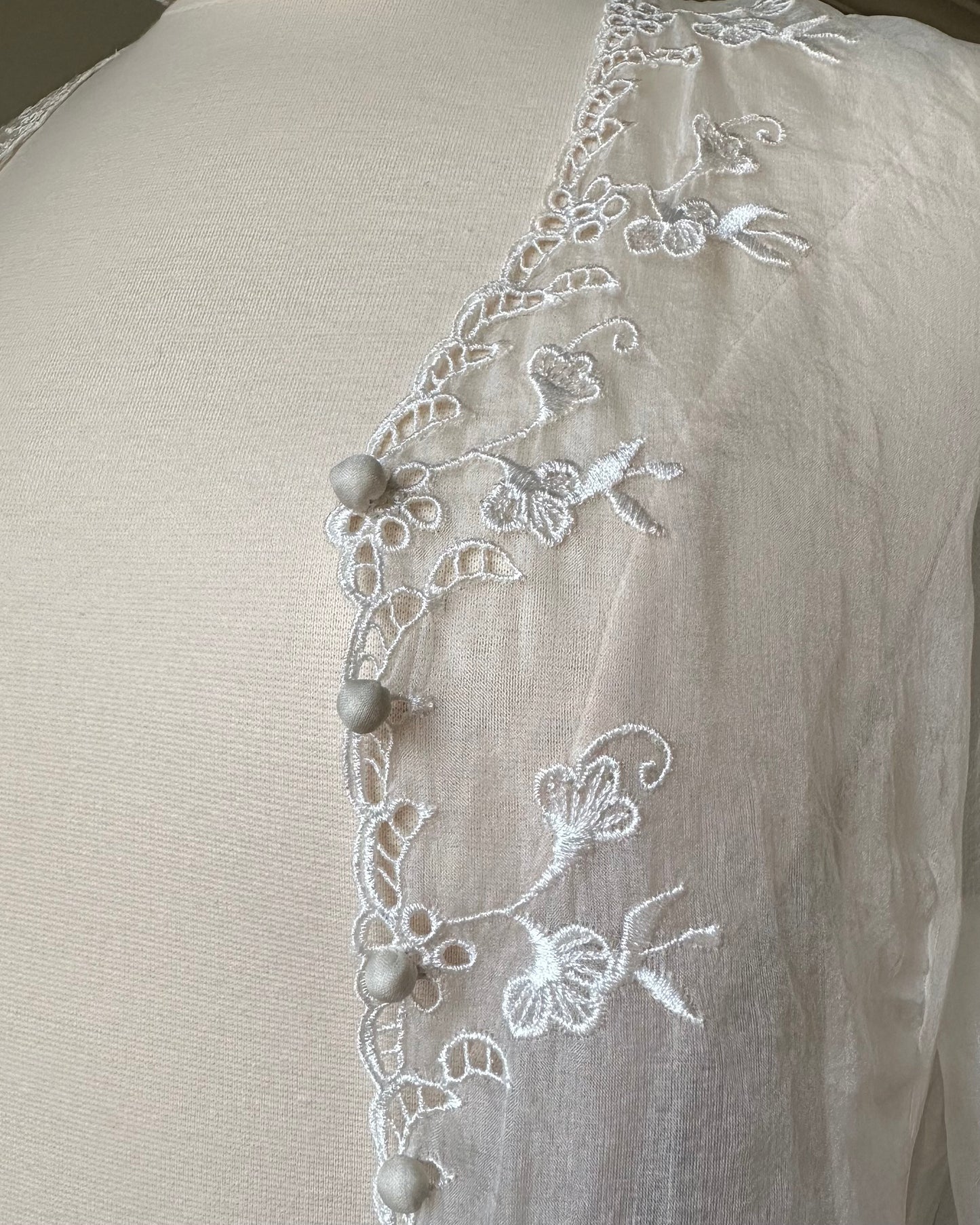Elegant Sheer Long Sleeves Blouse featuring Floral Embroidery