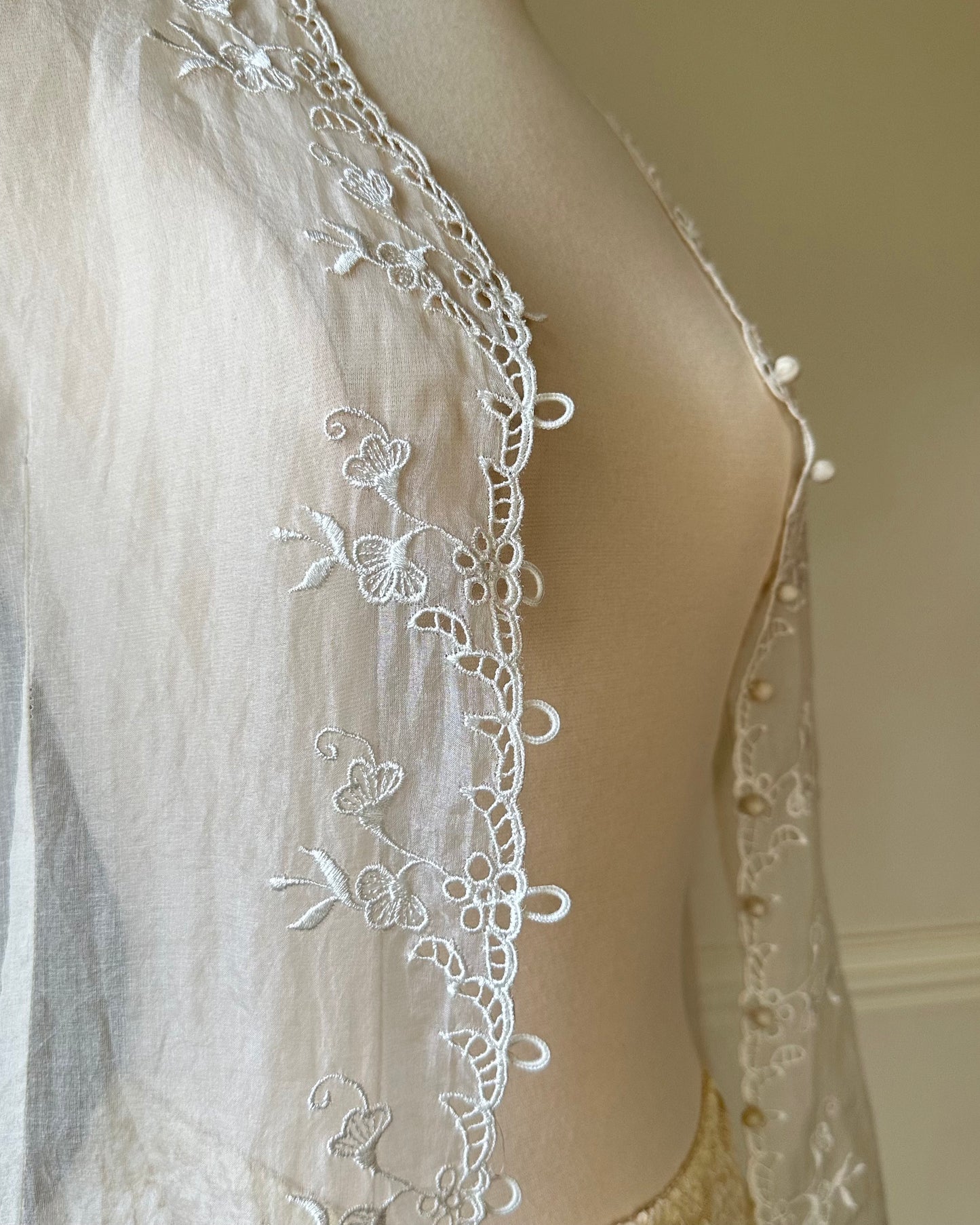 Elegant Sheer Long Sleeves Blouse featuring Floral Embroidery