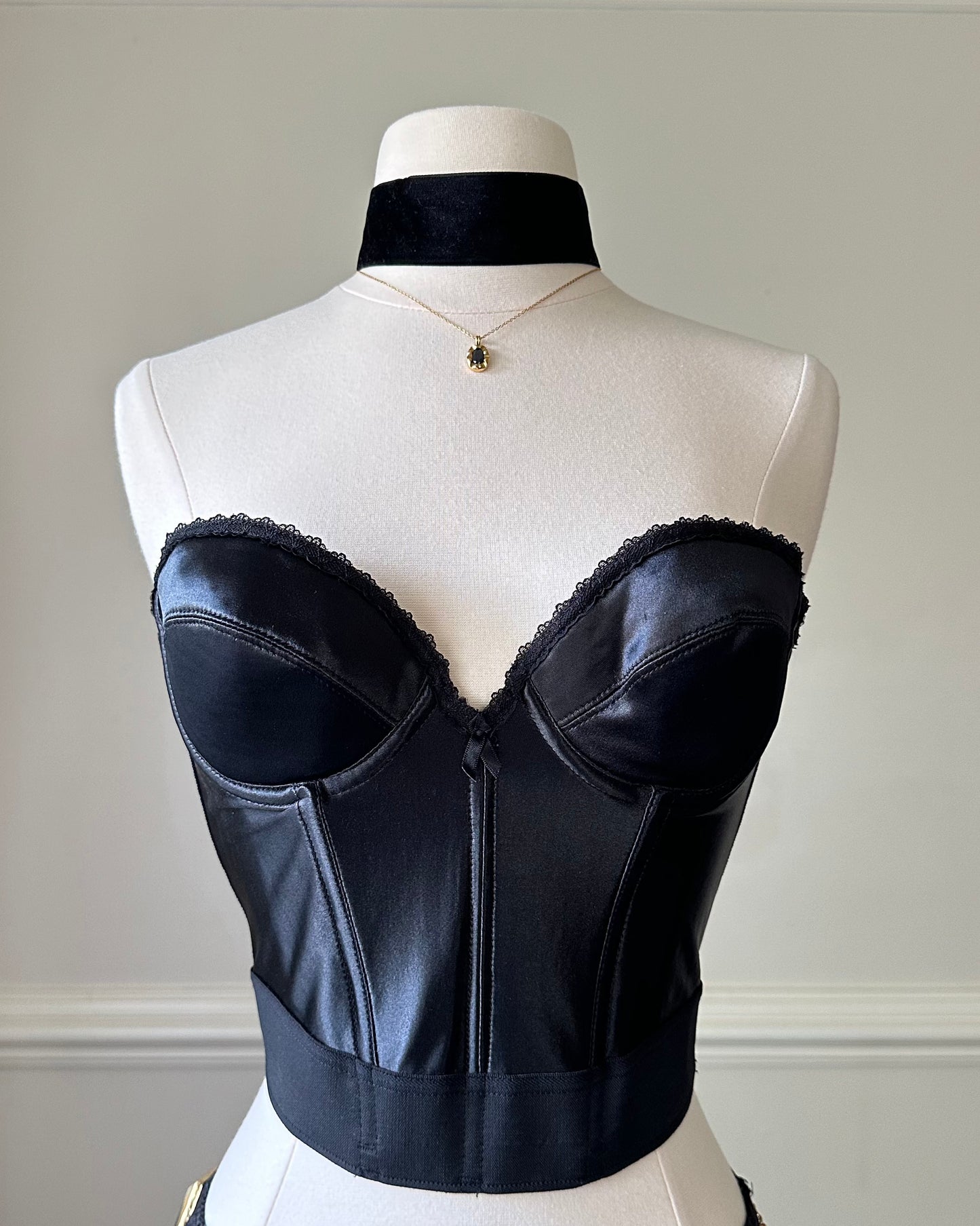 RARE Victoria’s Secret Strapless Bustier Corset with Defined Frame Bone