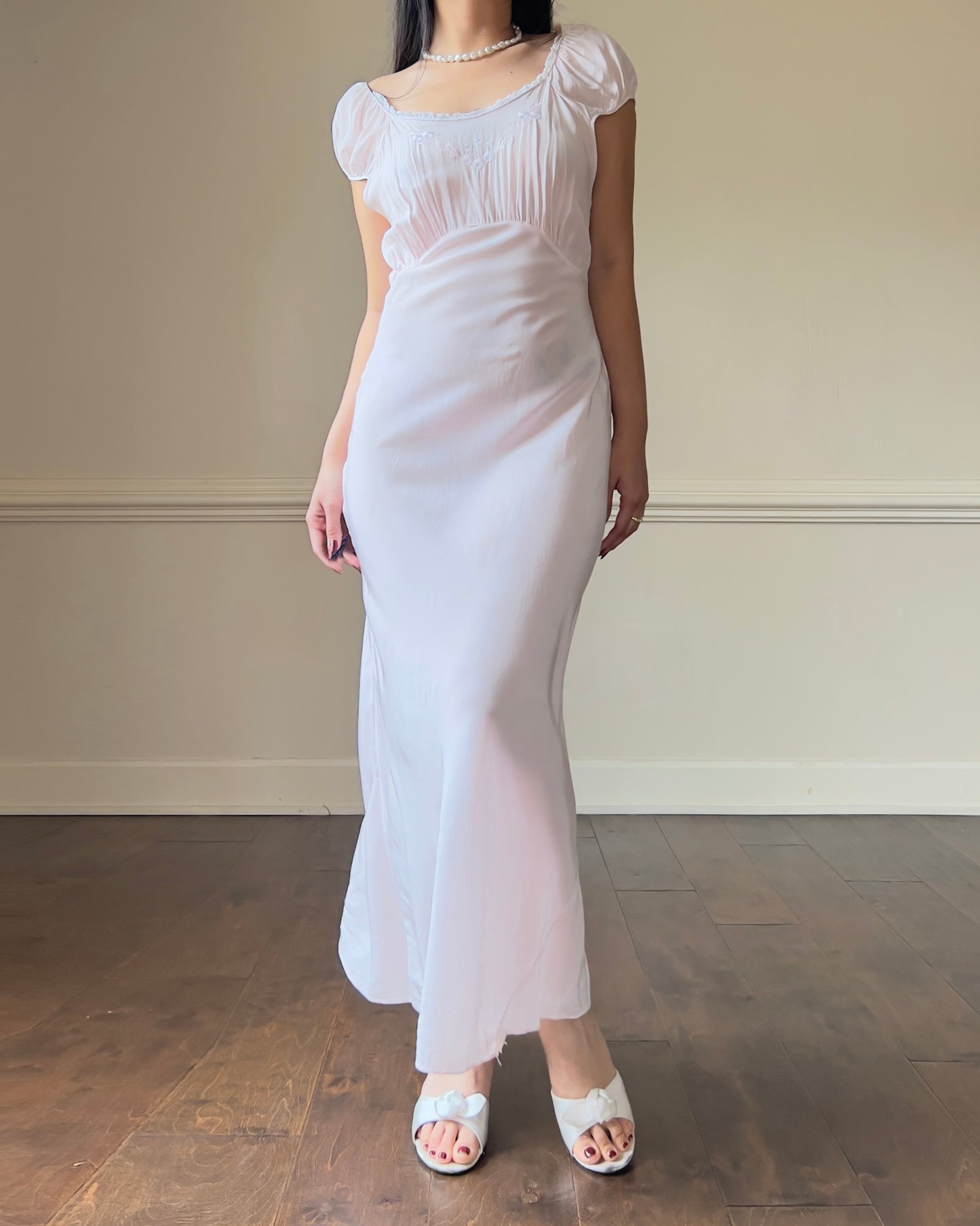 Vintage 30s Style Rayon Dress featuring Daisy Embroidery Pattern