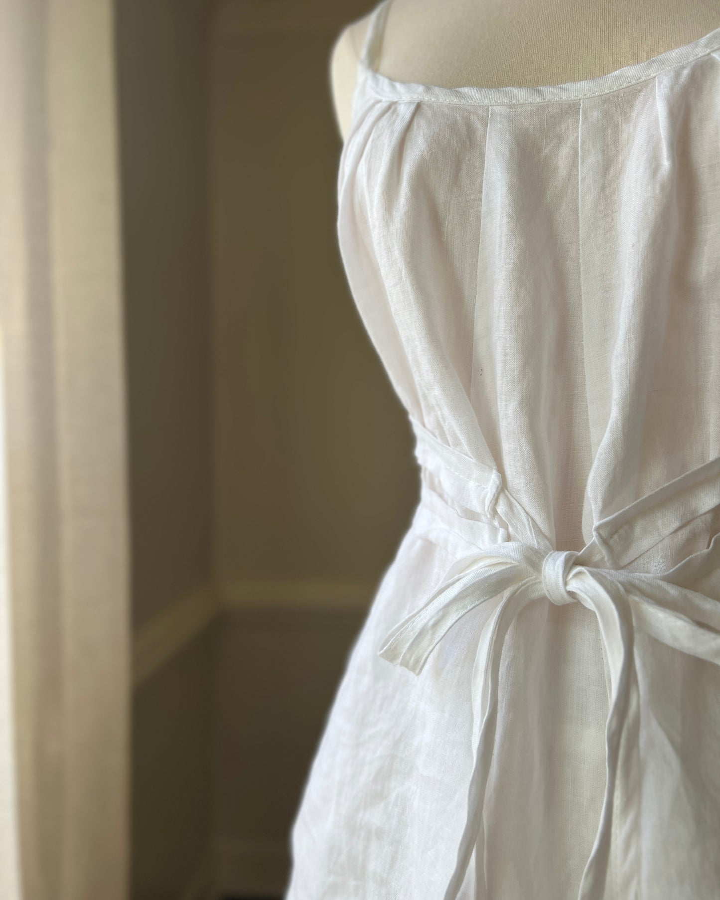 Hard Linen Top featuring Double Waist Linings