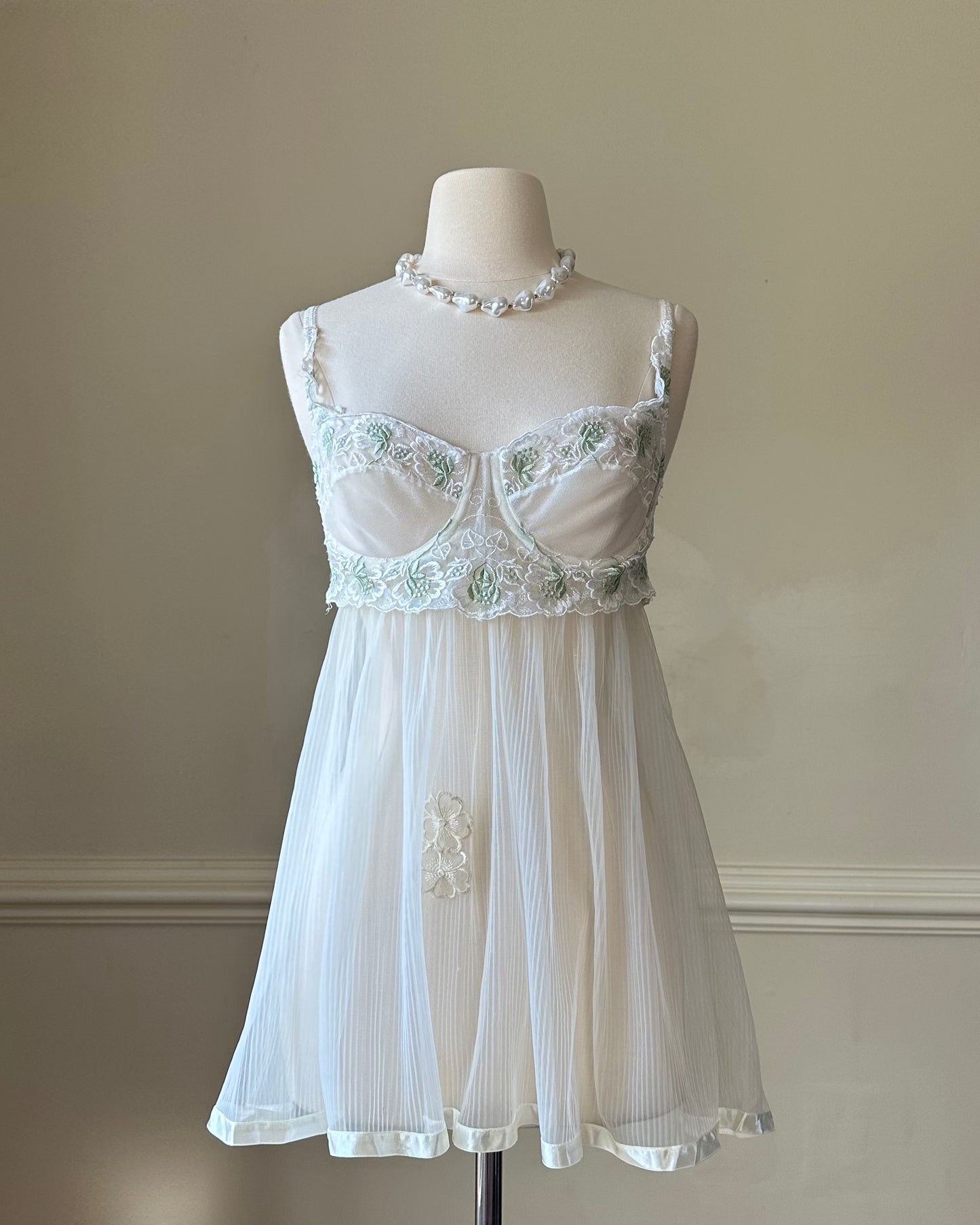 Vintage Victoria’s Secret baby doll slip in sheer ivory mesh