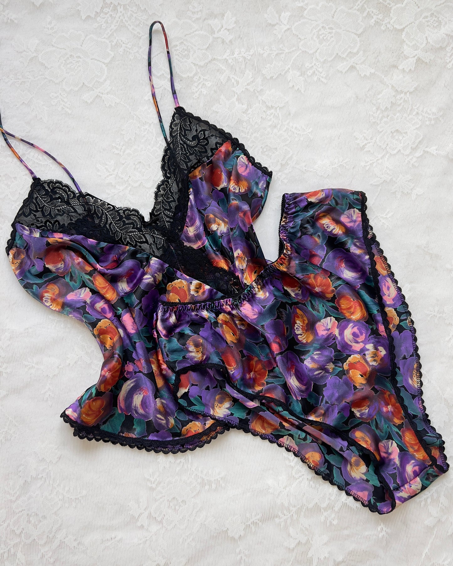 Vibrant Watercolor Roses Satin Matching in Violet Purple Set