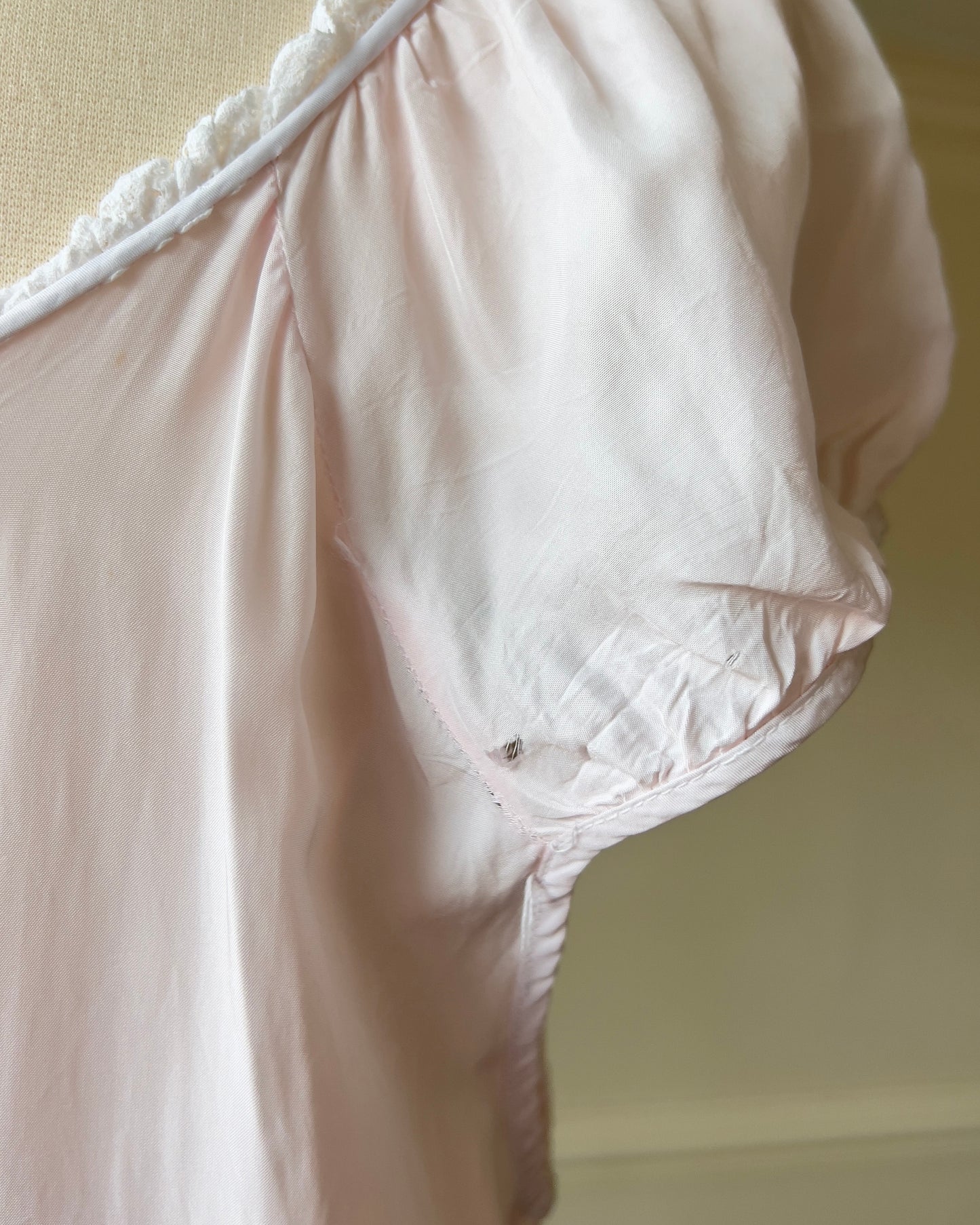 Vintage 30s Style Rayon Dress featuring Daisy Embroidery Pattern