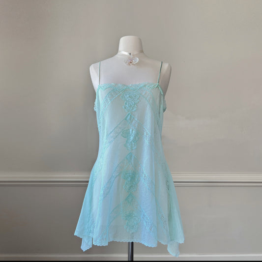 Vintage Victoria’s Secret sheer mesh babydoll slip – size S