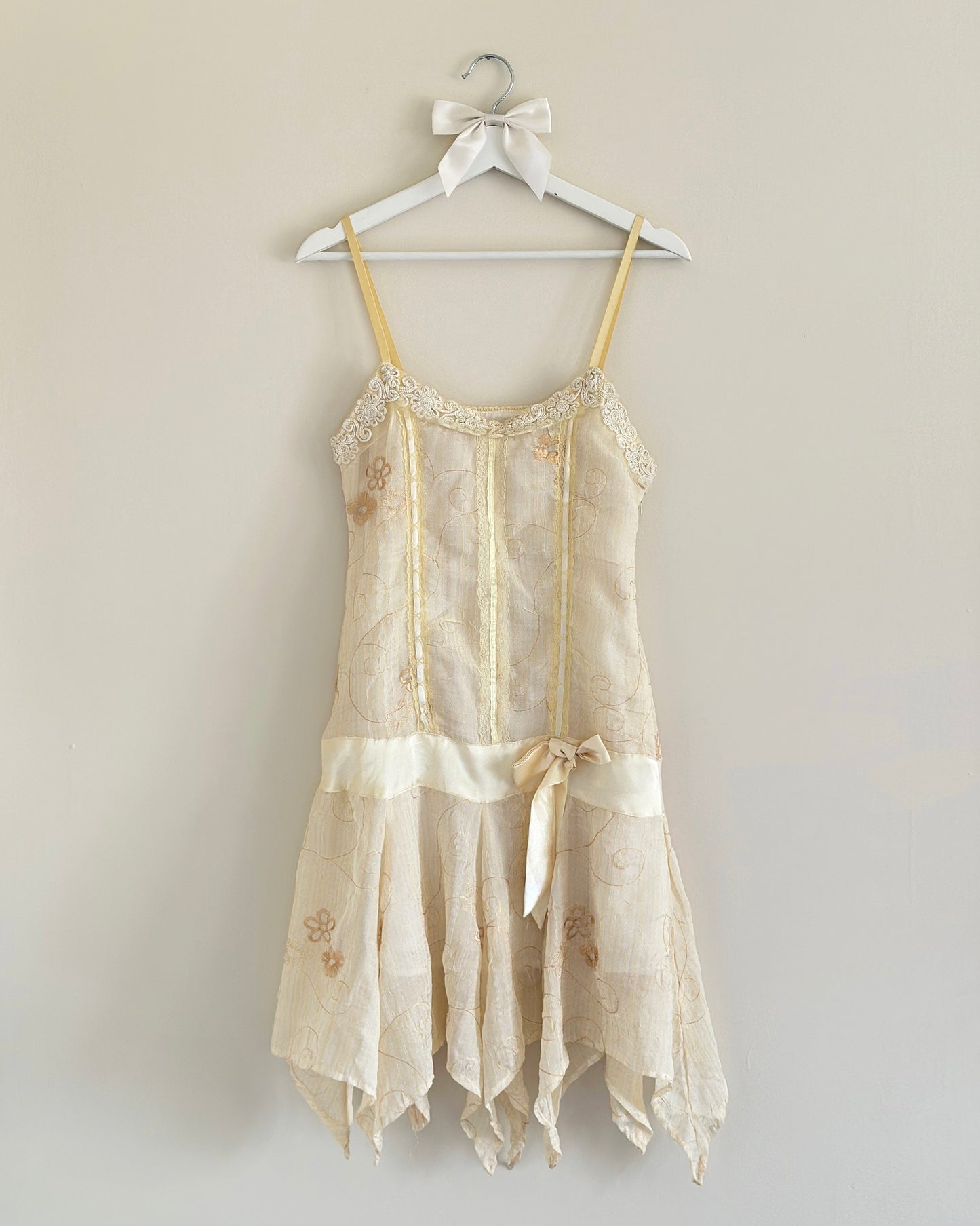 Vintage muslin cloth sundress featuring daisy embroidery details with fairy skirt