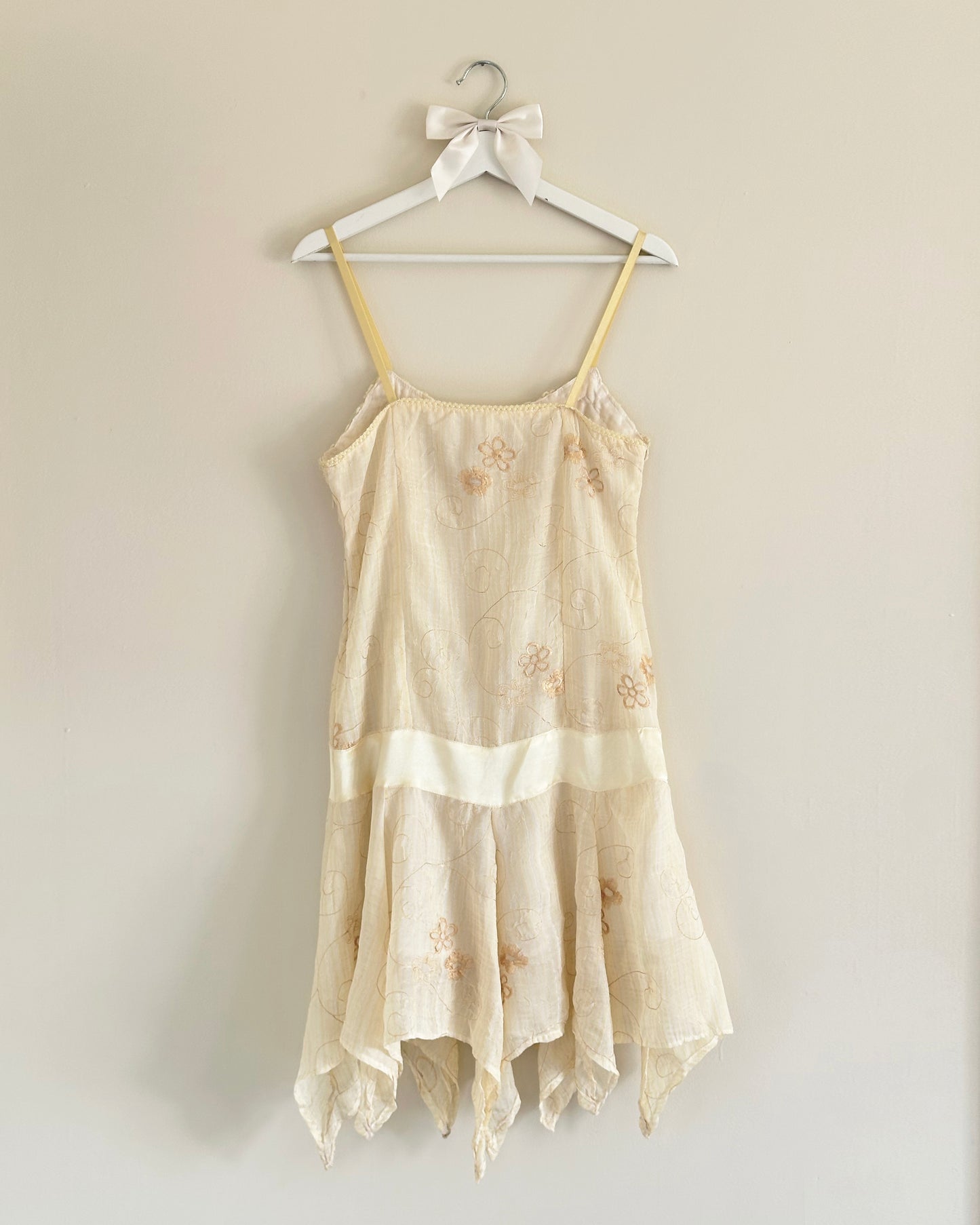 Vintage muslin cloth sundress featuring daisy embroidery details with fairy skirt