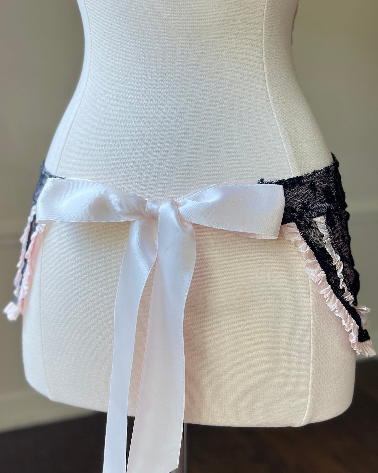 Victoria’s Secret Milkmaid Black & Pink featuring Embossed Floral Embroidery Slips