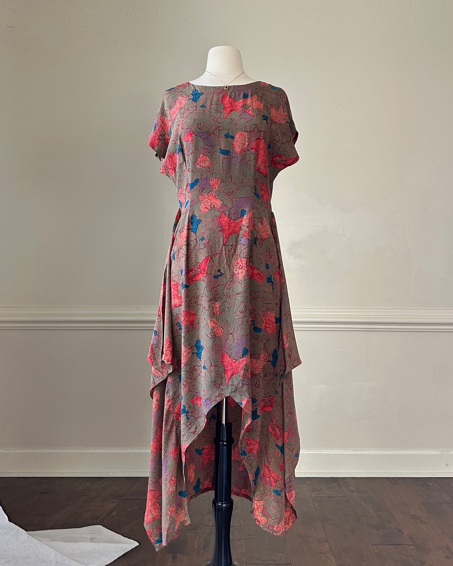 Vintage tunic-like silk dress featuring unique pattern with layered skirt