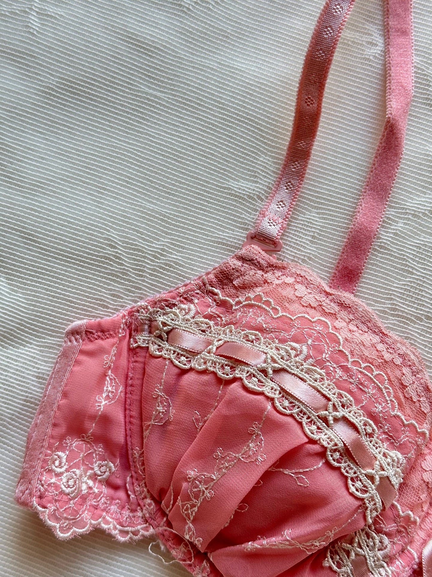 Coral Japanese brassiere featuring lace details with pleated embroidered fabric